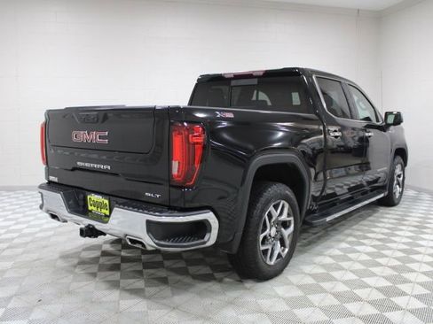 Used 2023 GMC Sierra 1500 SLT w/ SLT Premium Package AWD/4WD image 11