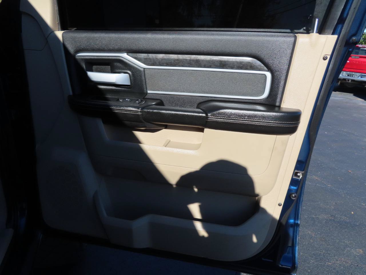 Used 2020 RAM 2500 Big Horn w/ Level 2 Equipment Group AWD/4WD image 46