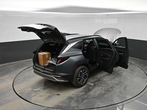 New 2026 Hyundai Tucson Limited image 40