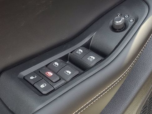 New 2025 Jeep Grand Cherokee Limited AWD/4WD image 12