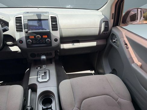 Used 2020 Nissan Frontier SV RWD image 25