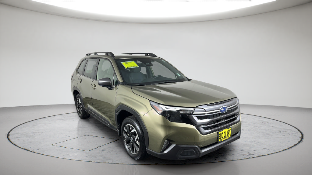 Used 2025 Subaru Forester Premium AWD/4WD image 5