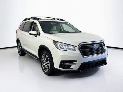 Used 2022 Subaru Ascent Limited w/ Technology Package AWD/4WD image 3