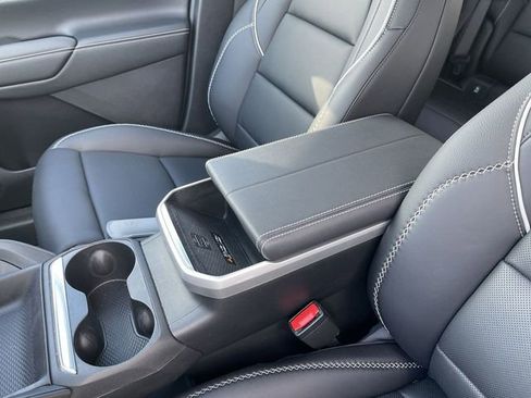 New 2026 GMC Terrain Denali w/ LPO, Black Badging Package image 21