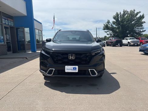 Used 2025 Honda CR-V Sport Touring image 2