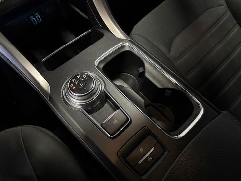 Used 2020 Ford Fusion SE image 26