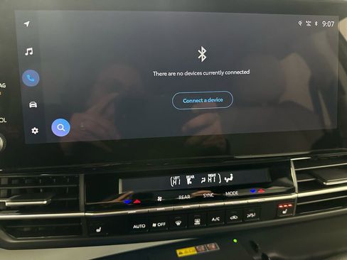 Used 2025 Toyota Sienna XSE image 28