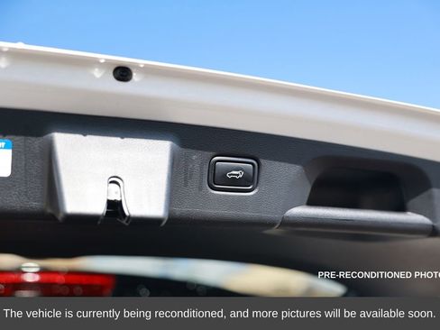 Used 2022 Hyundai Palisade Limited image 39