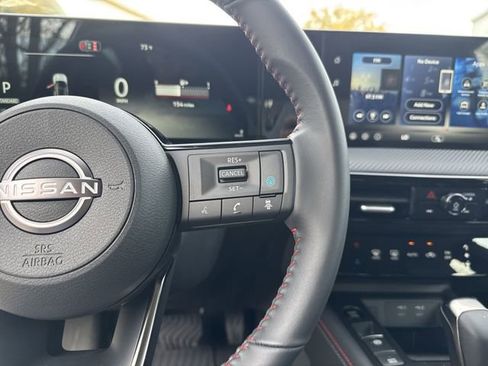 New 2026 Nissan Kicks SR image 17