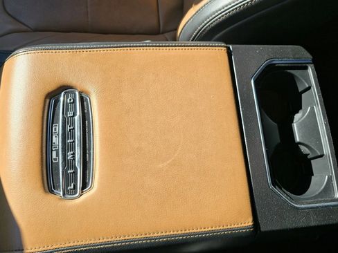 Used 2016 Ford F150 Limited w/ Trailer Tow Package image 32