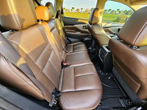 Used 2015 Nissan Murano Platinum w/ Platinum Technology Package image 14