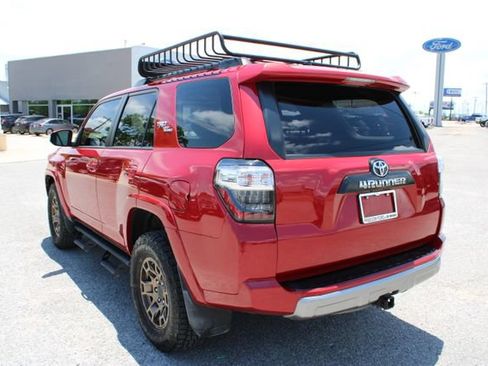 Used 2021 Toyota 4Runner TRD Off-Road Premium w/ Moonroof Package AWD/4WD image 8