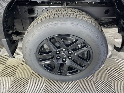 Certified 2026 Chevrolet Silverado 1500 Custom w/ Turbomax Blackout Package image 17