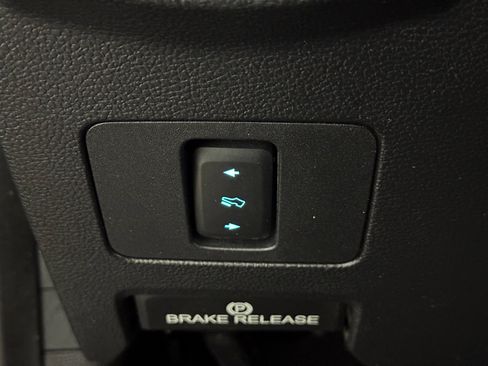 Used 2020 Ford F250 Lariat w/ Lariat Value Package image 30