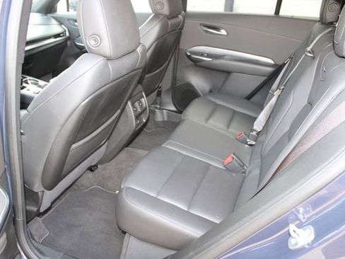 Used 2025 Cadillac XT4 Premium Luxury image 5