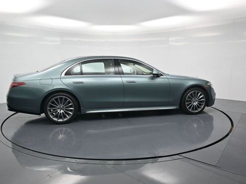 Used 2025 Mercedes-Benz S 580 4MATIC Sedan image 31