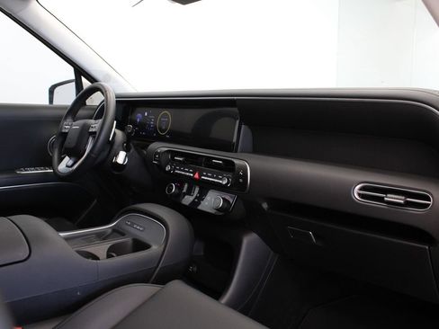 Used 2026 Hyundai Palisade SEL FWD image 17