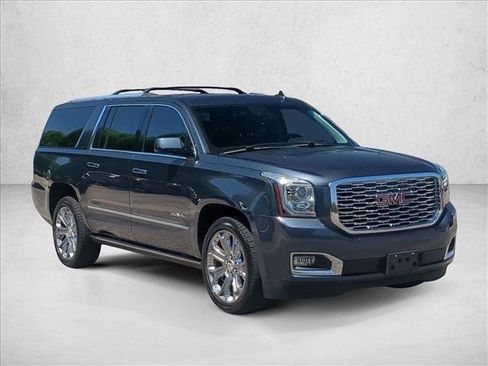 Used 2019 GMC Yukon XL Denali w/ Open Road Package RWD image 3