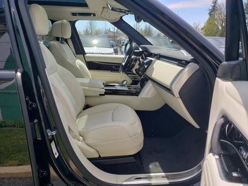 New 2026 Land Rover Range Rover Long Wheelbase SE AWD/4WD image 16