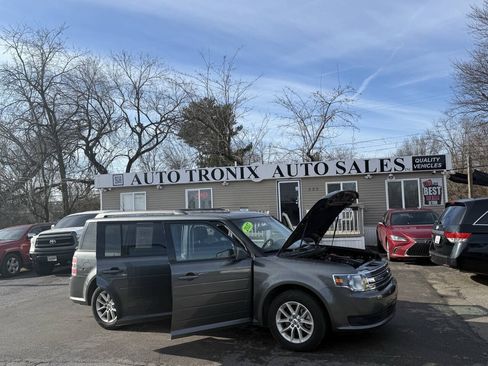 Used 2017 Ford Flex SE FWD image 20