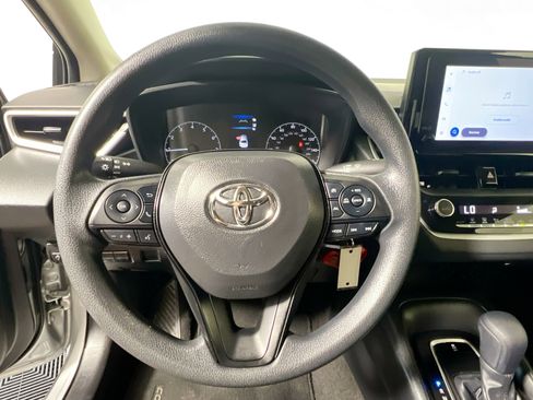 Used 2023 Toyota Corolla LE FWD image 17