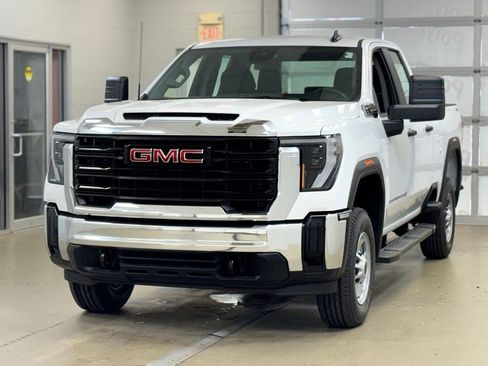 New 2026 GMC Sierra 2500 Pro AWD/4WD image 3
