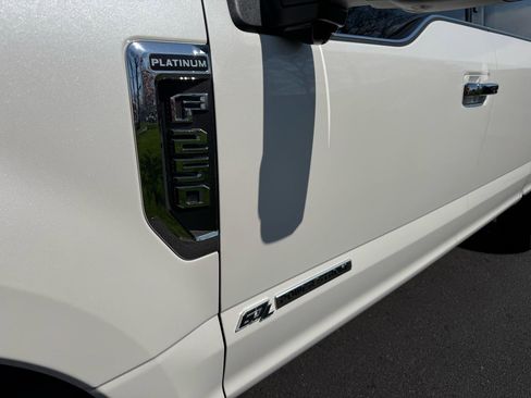 Used 2019 Ford F250 Platinum w/ Platinum Ultimate Package AWD/4WD image 34