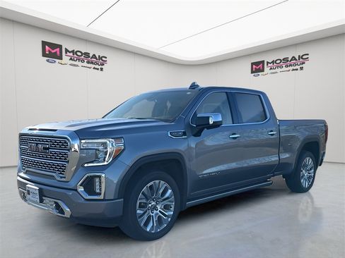 Used 2022 GMC Sierra 1500 Denali w/ Denali Premium Package image 3