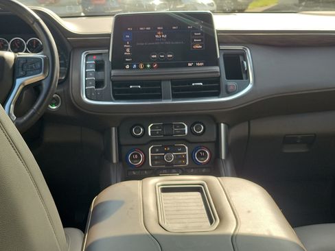 Used 2021 Chevrolet Tahoe LT w/ LT Signature Package RWD image 9