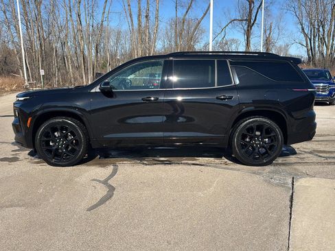 Used 2024 Chevrolet Traverse RS w/ LPO, Floor Liner Package image 2