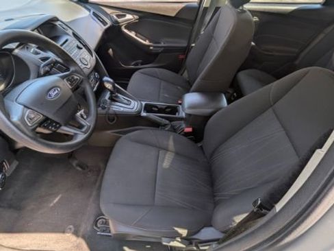 Used 2016 Ford Focus SE image 16