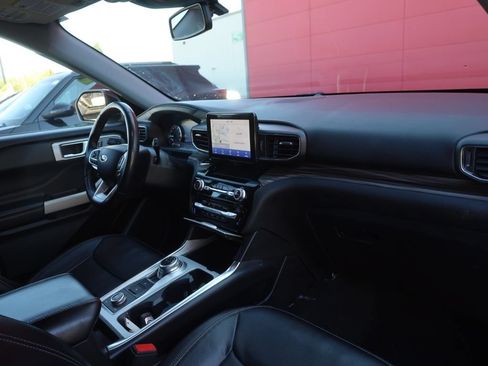 Used 2022 Ford Explorer Limited AWD/4WD image 11