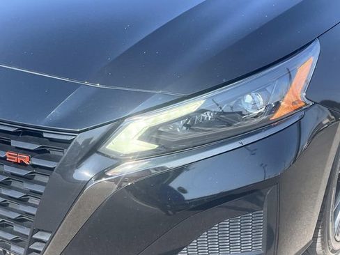 Used 2023 Nissan Altima 2.0 SR FWD image 9