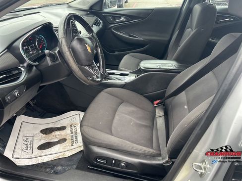 Used 2018 Chevrolet Malibu LT image 13