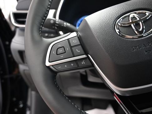 New 2026 Toyota Highlander Platinum AWD/4WD image 28