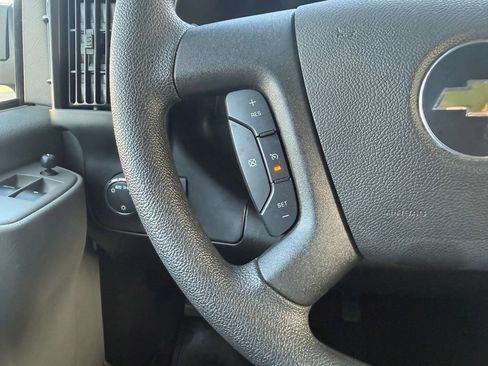 Used 2021 Chevrolet Express 2500 w/ Driver Convenience Package RWD image 16