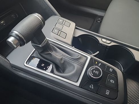 Certified 2025 Kia Sportage LX image 24