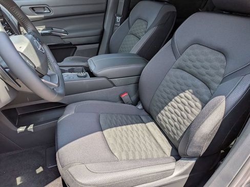 New 2026 Nissan Pathfinder SV AWD/4WD image 6