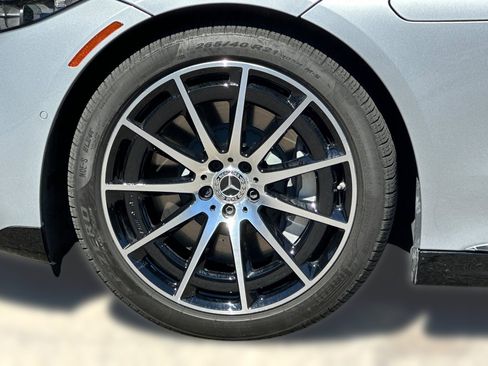 Certified 2022 Mercedes-Benz EQS 580 4MATIC Sedan image 12