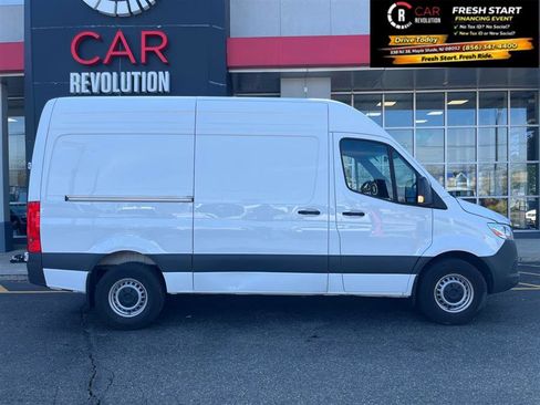Used 2025 Mercedes-Benz Sprinter 2500 image 7
