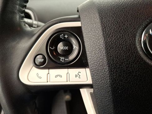 Used 2018 Toyota Prius Prime Advanced image 17