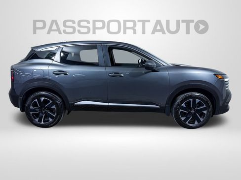 Certified 2025 Nissan Kicks SV image 10