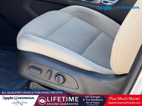 Used 2023 Chevrolet Traverse LT w/ LPO, Cargo Package AWD/4WD image 8
