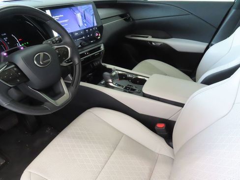 Used 2024 Lexus RX 350 Premium Plus w/ Convenience Package FWD image 23