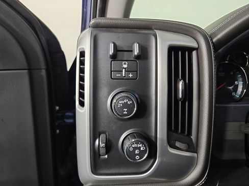 Used 2018 GMC Sierra 1500 SLT AWD/4WD image 32