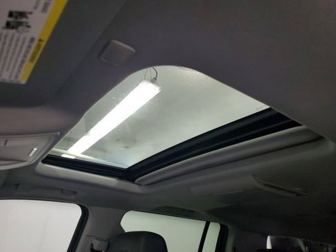 Used 2017 GMC Yukon XL Denali w/ Open Road Package image 28