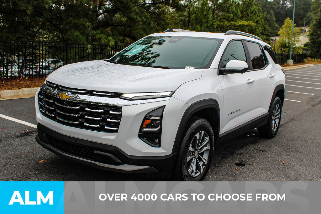 Used 2025 Chevrolet Equinox LT w/ Convenience Package II FWD image 2