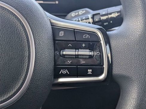 Used 2024 Kia Sorento LX image 25