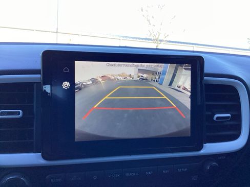 Used 2022 Hyundai Venue Limited w/ Cargo Package image 15