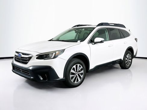 Used 2021 Subaru Outback Premium AWD/4WD image 3